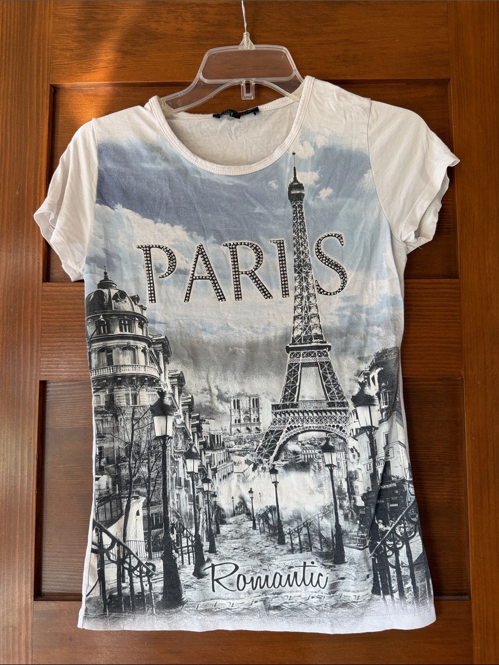 Paris Romantic Graphic Tee - White/Gray Skyline Print medium